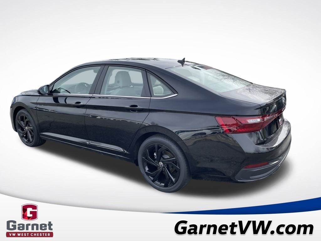 New 2026 Volkswagen Jetta SE image 3