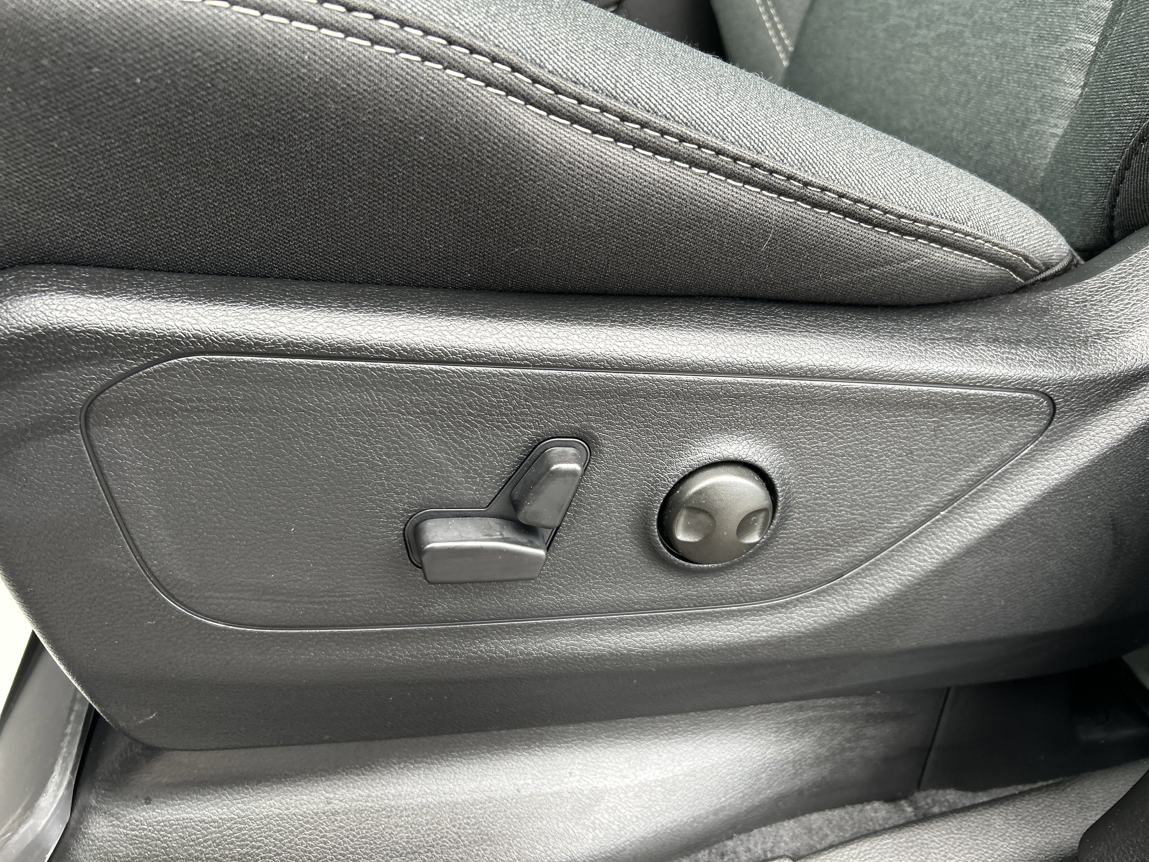 New 2026 RAM 1500 Big Horn w/ Night Edition image 16