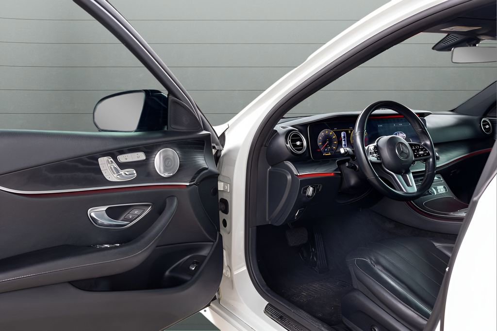 Used 2020 Mercedes-Benz E 350 Sedan image 35