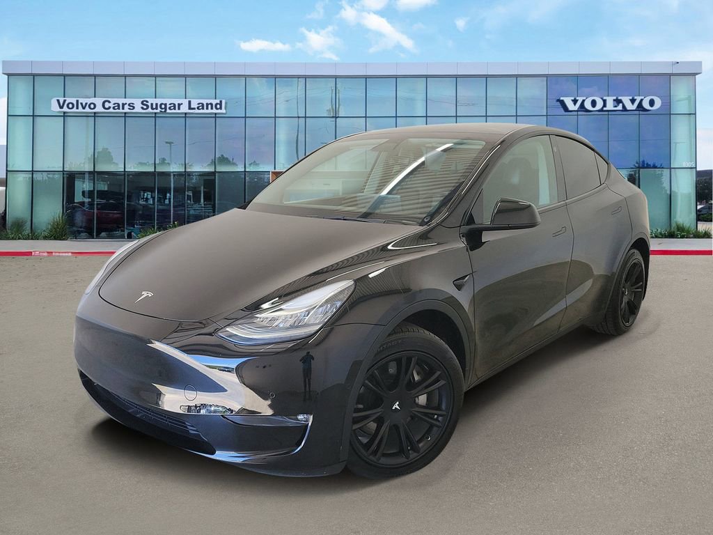 Used 2021 Tesla Model Y Long Range image 1