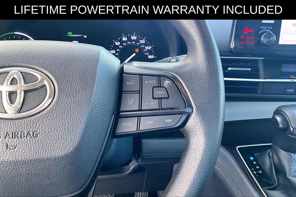 Used 2022 Toyota Sienna LE image 18