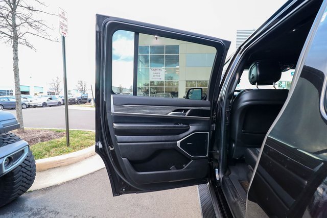 Used 2022 Jeep Wagoneer Series II image 37