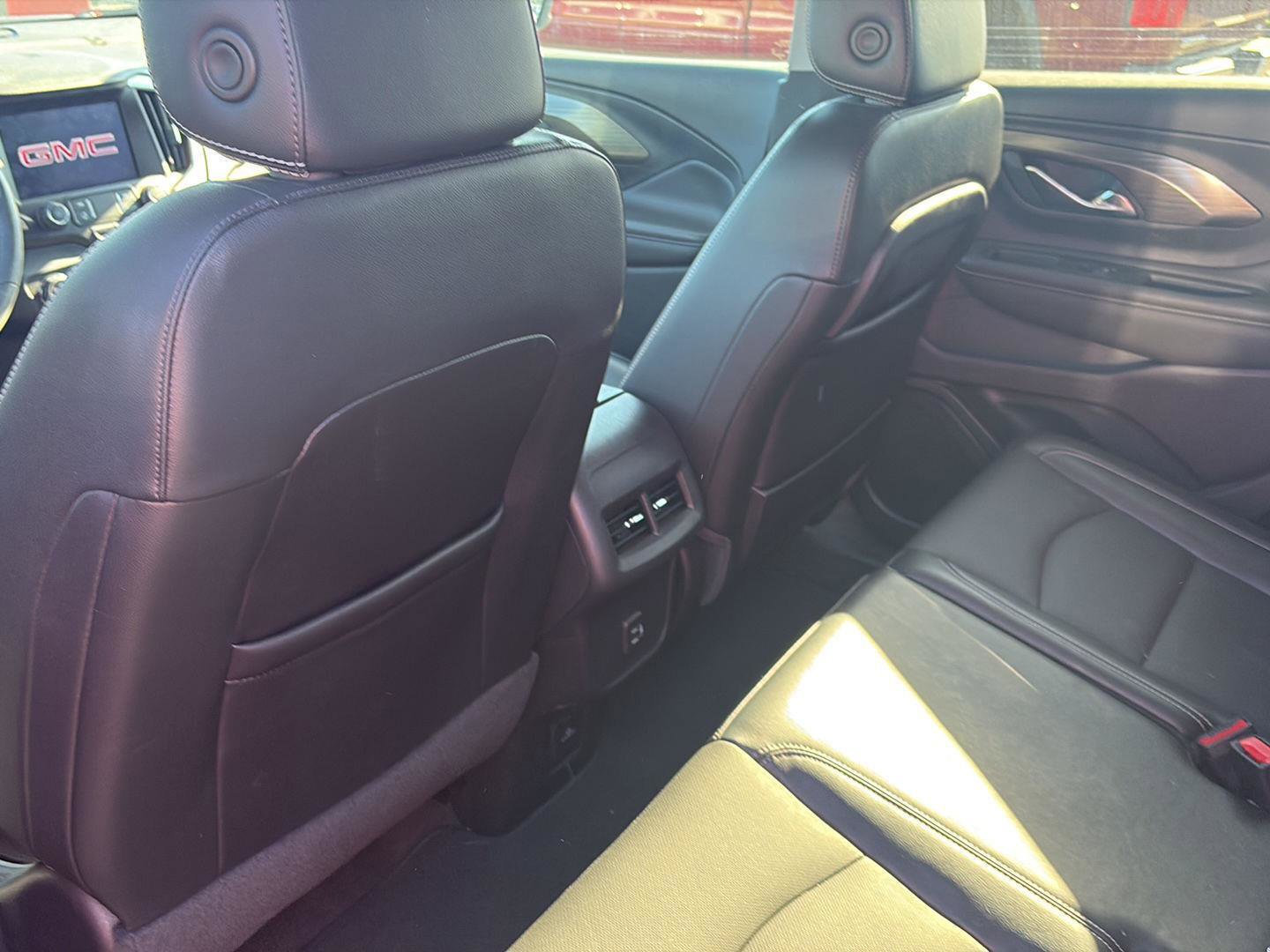 Used 2023 GMC Terrain SLT w/ Tech Package image 18