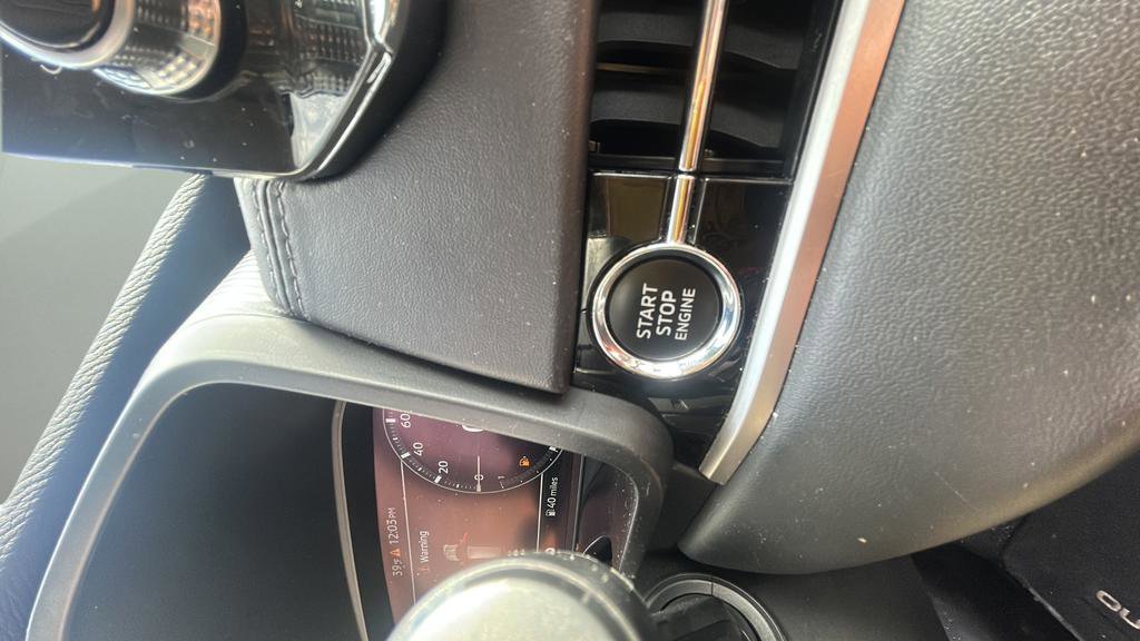 Used 2024 Mitsubishi Outlander SE image 25