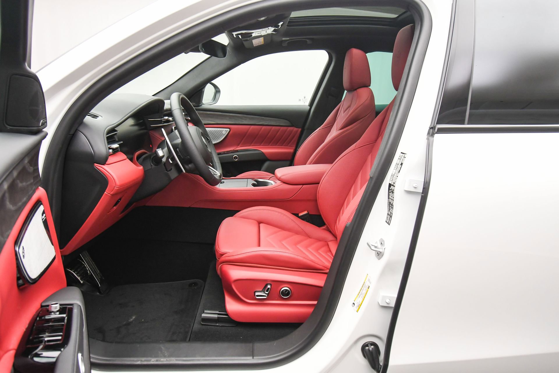 New 2026 Maserati Grecale Modena image 18