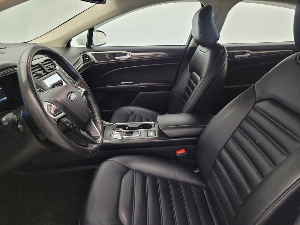 Used 2020 Ford Fusion SEL FWD image 17