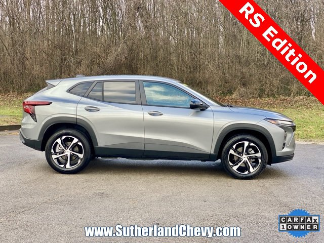 Certified 2025 Chevrolet Trax RS w/ Driver Confidence Package image 8