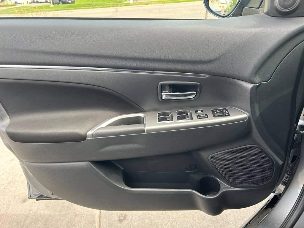 Used 2021 Mitsubishi Outlander Sport SE AWD/4WD image 9