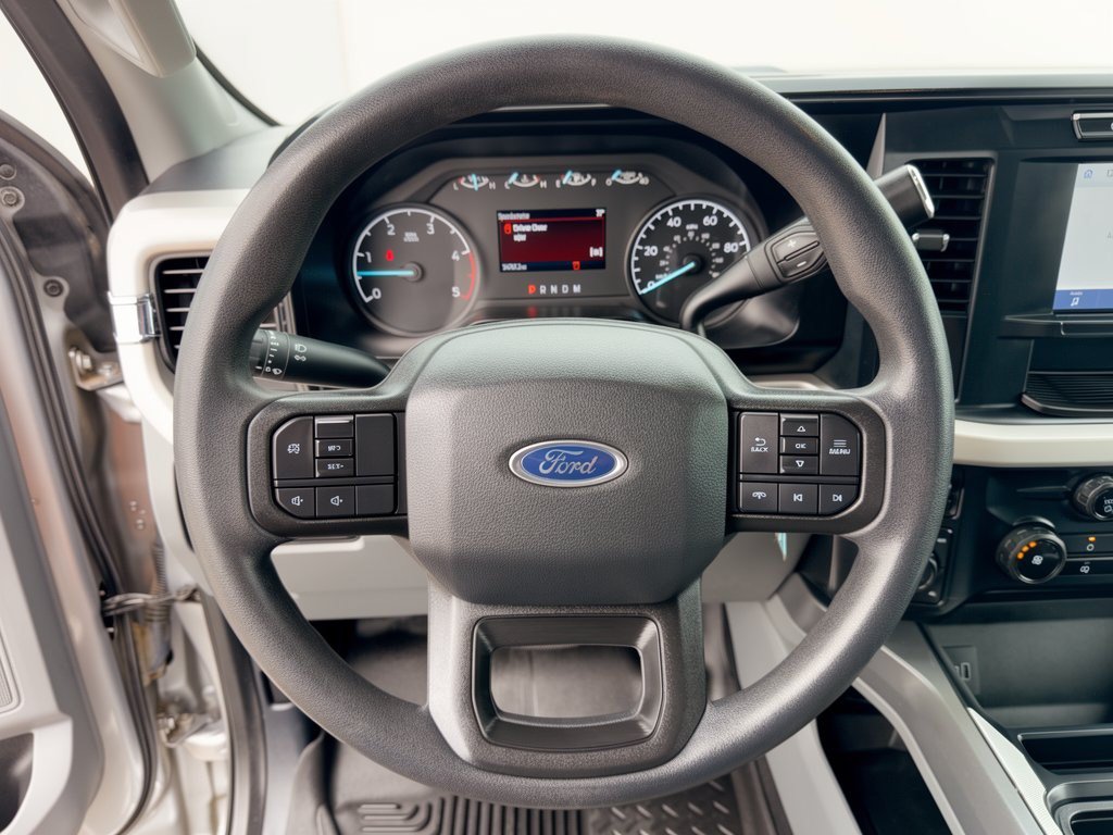 Used 2023 Ford F450 XLT AWD/4WD image 10