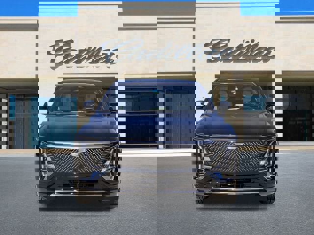 New 2026 Cadillac Lyriq Signature Luxury w/ LPO, Floor Liner Package image 7