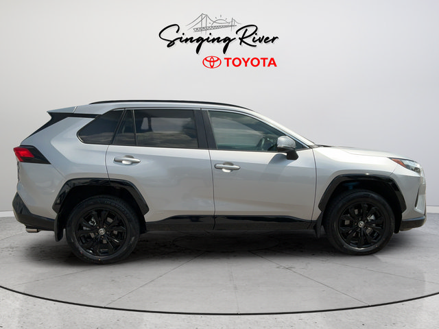 Used 2022 Toyota RAV4 SE w/ SE Grade Weather Package AWD/4WD image 8