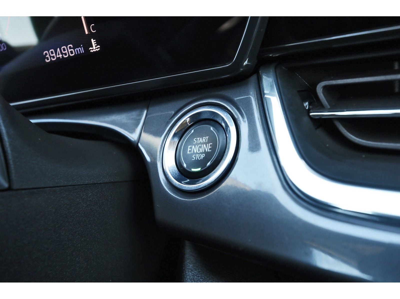 Used 2024 Chevrolet Trax ACTIV w/ Driver Confidence Package image 29