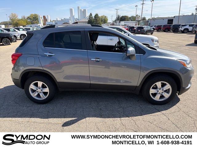 Used 2019 Chevrolet Trax LT w/ LT Convenience Package image 3