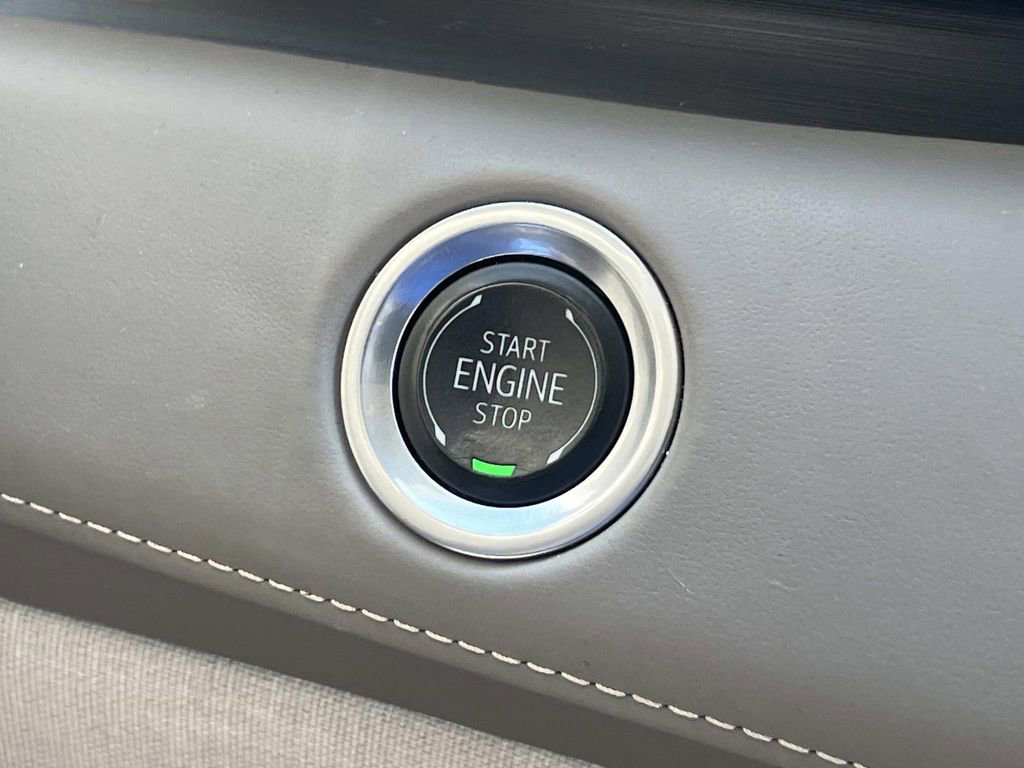 Certified 2024 Cadillac Escalade Sport Platinum w/ LPO, ONYX Package image 40