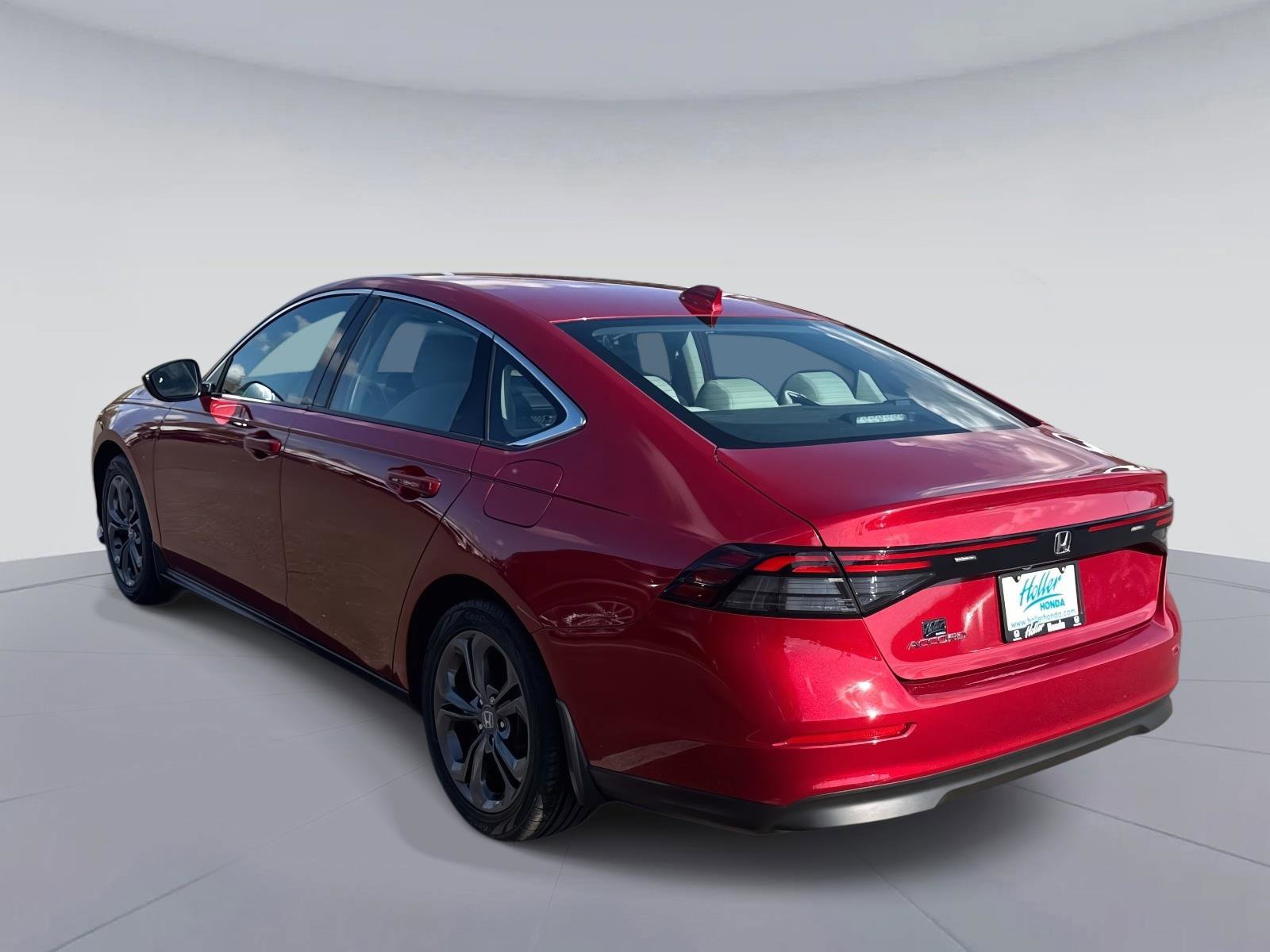 Certified 2023 Honda Accord EX image 6