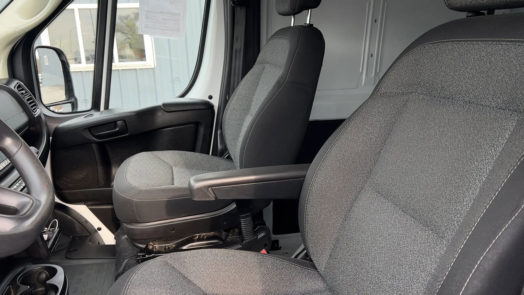 Used 2023 RAM ProMaster 2500 FWD image 27