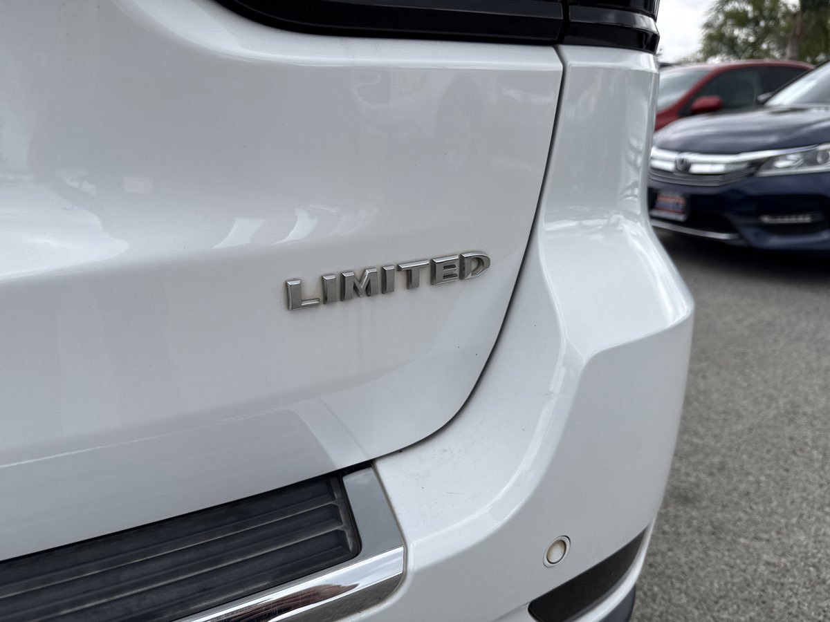 Used 2015 Jeep Grand Cherokee Limited RWD image 7