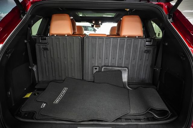 Used 2024 Toyota Highlander Platinum FWD image 24