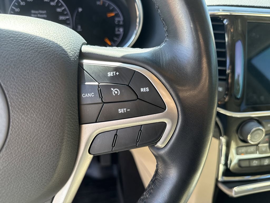 Used 2022 Jeep Grand Cherokee Laredo E w/ Security & Convenience Group image 15