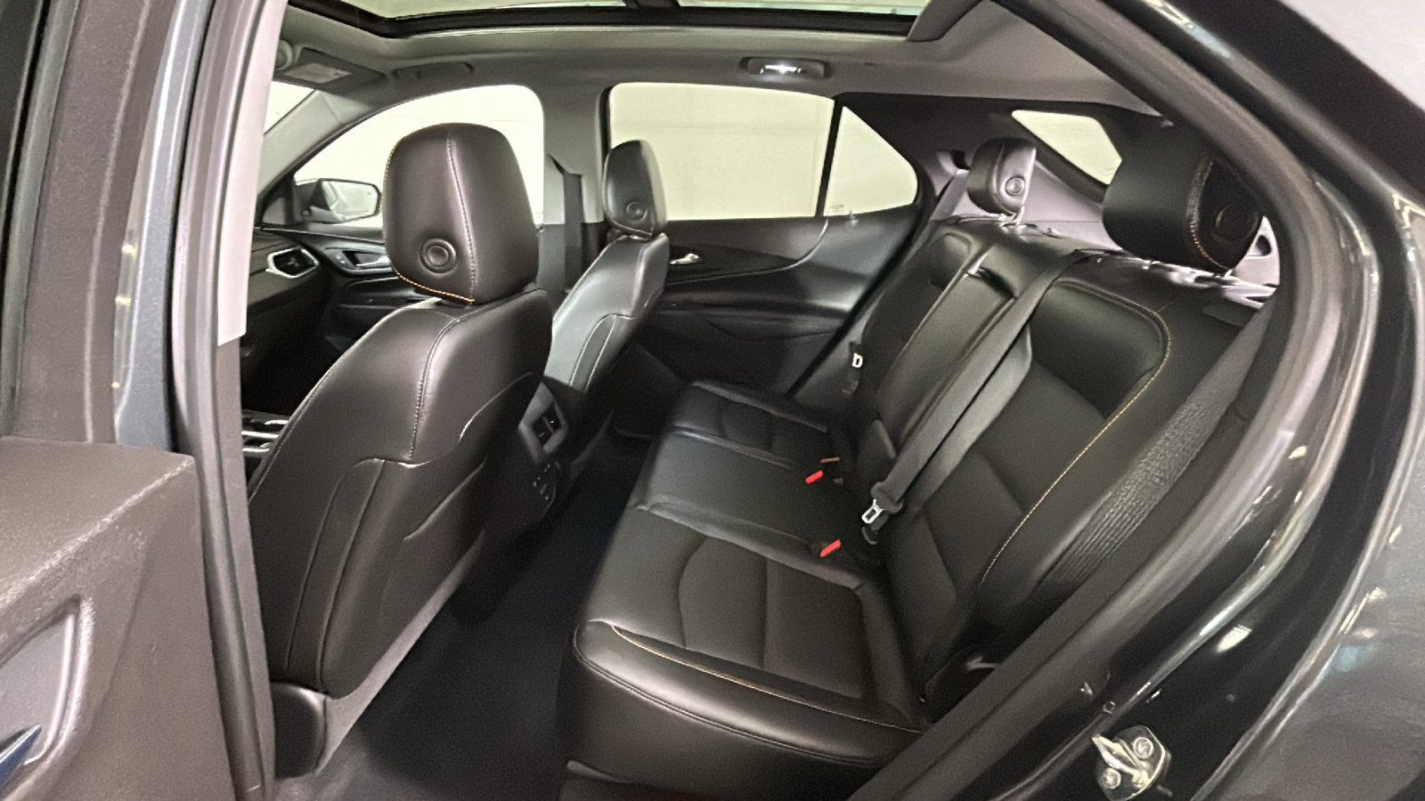 Used 2019 Chevrolet Equinox Premier AWD/4WD image 32
