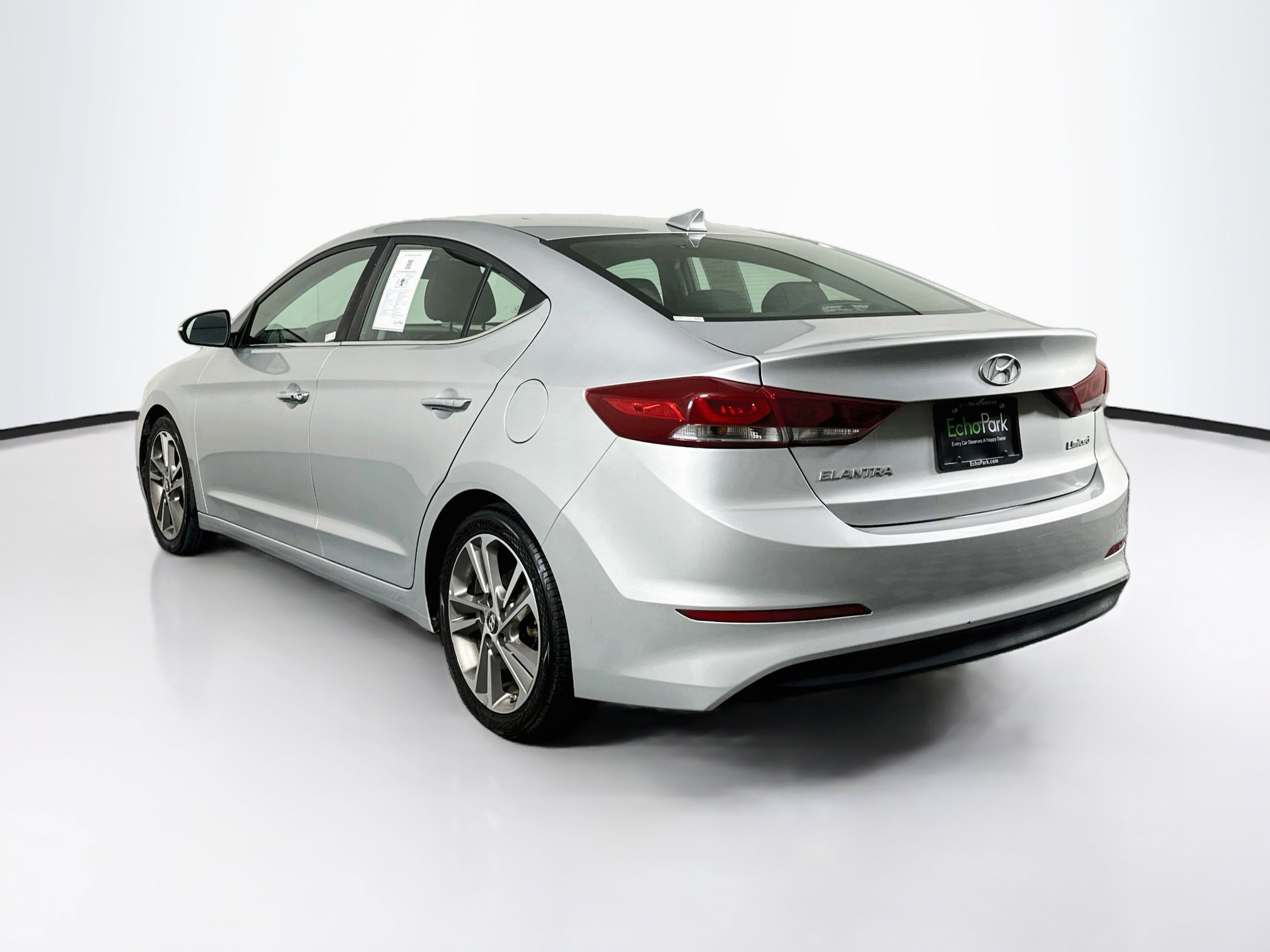 Used 2017 Hyundai Elantra Limited FWD image 5