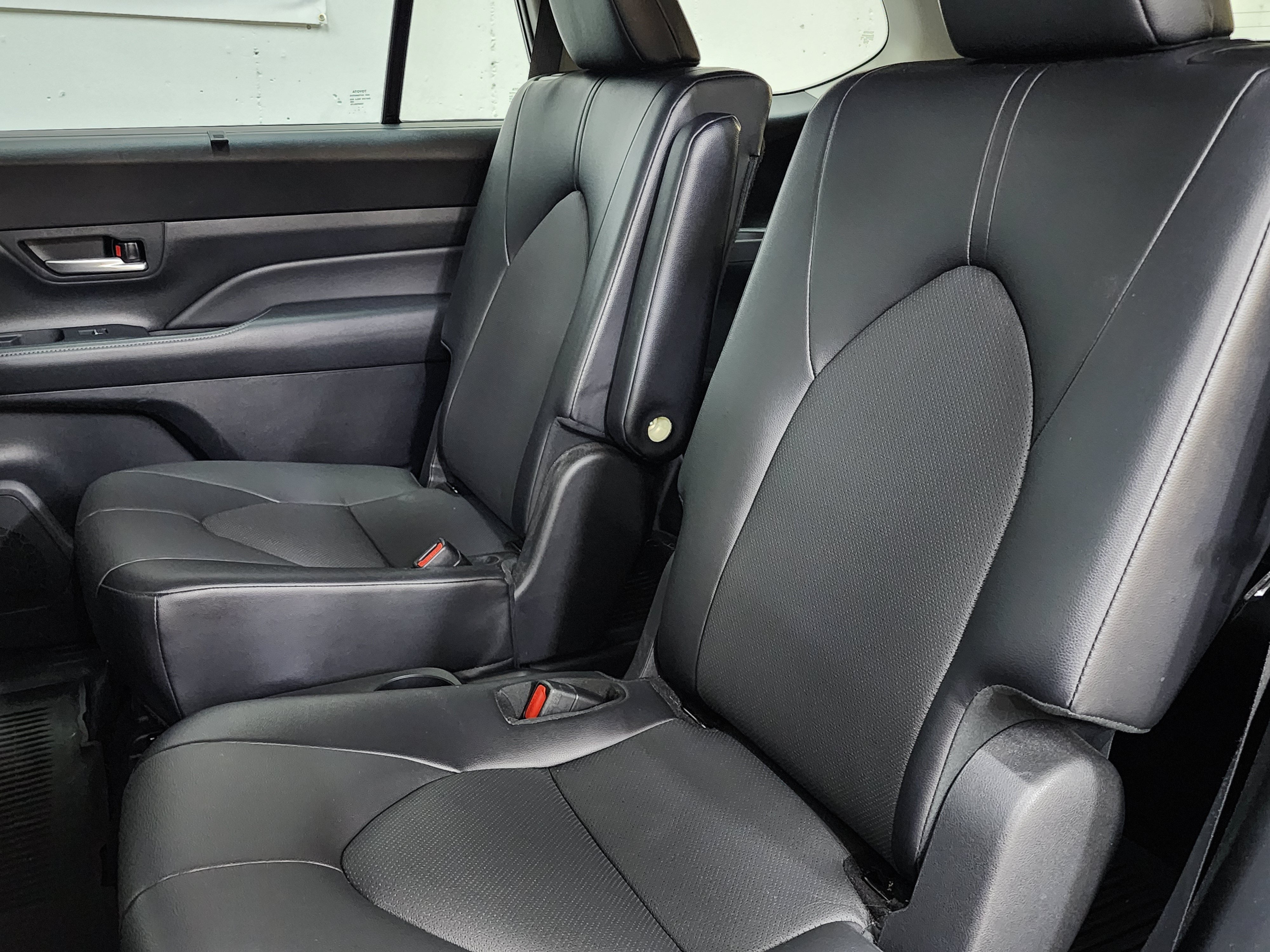 Used 2024 Toyota Grand Highlander AWD image 19
