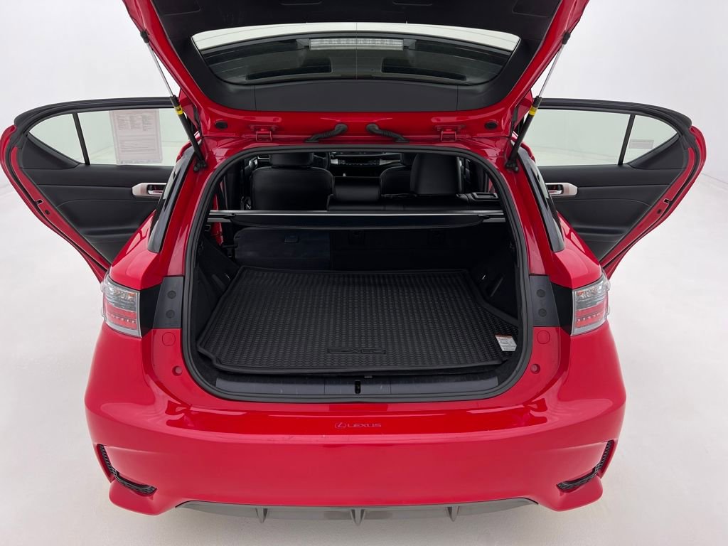 Used 2015 Lexus CT 200h w/ Navigation Package image 24