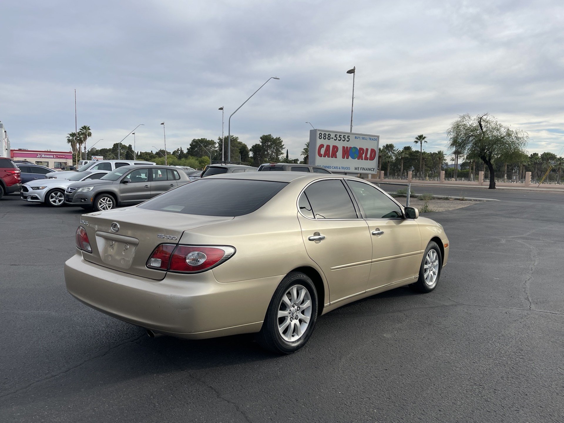 Used 2004 Lexus ES 330 FWD image 5