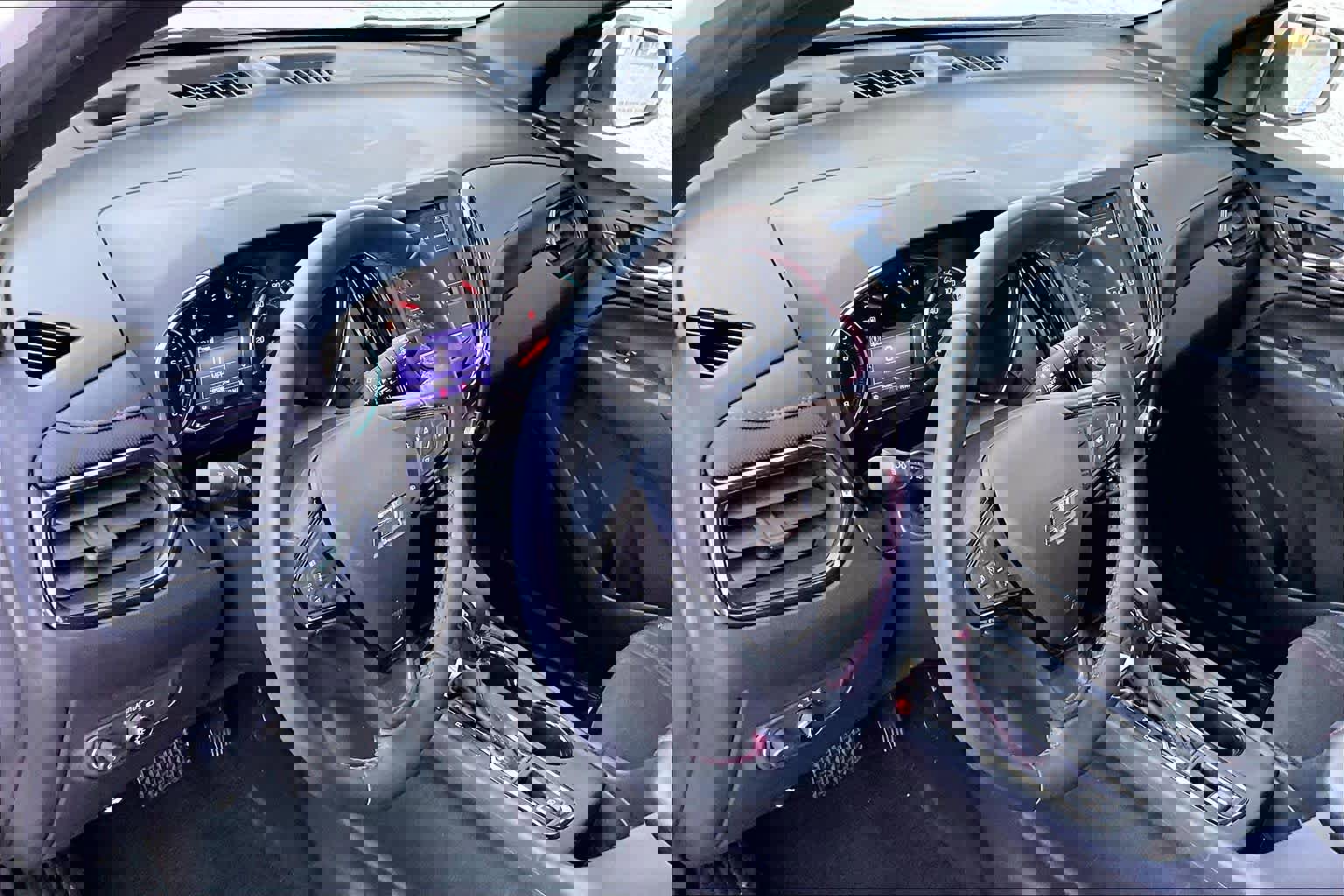 Used 2023 Chevrolet Equinox RS image 18