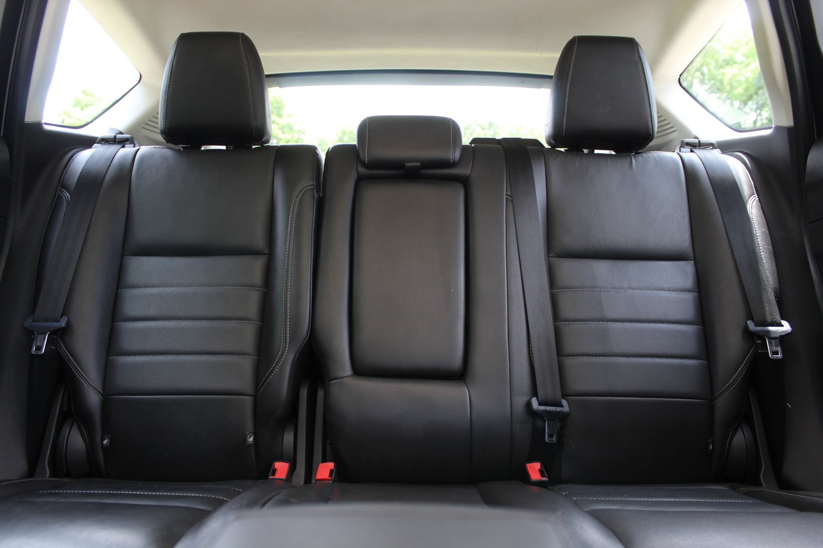 Used 2015 Ford C-MAX Energi SEL w/ Equipment Group 302A FWD image 13