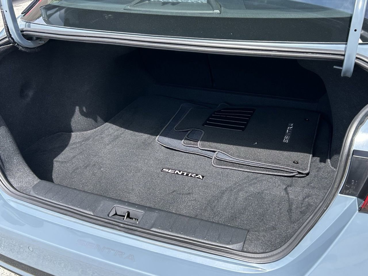 Certified 2025 Nissan Sentra SR image 13