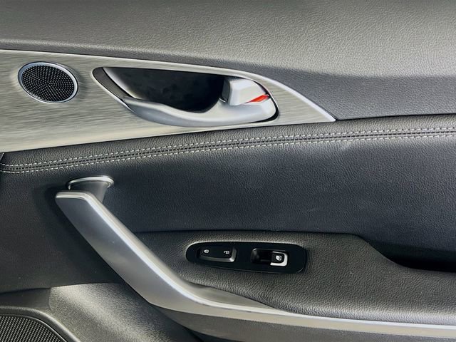 Used 2022 Kia Stinger GT1 AWD/4WD image 32