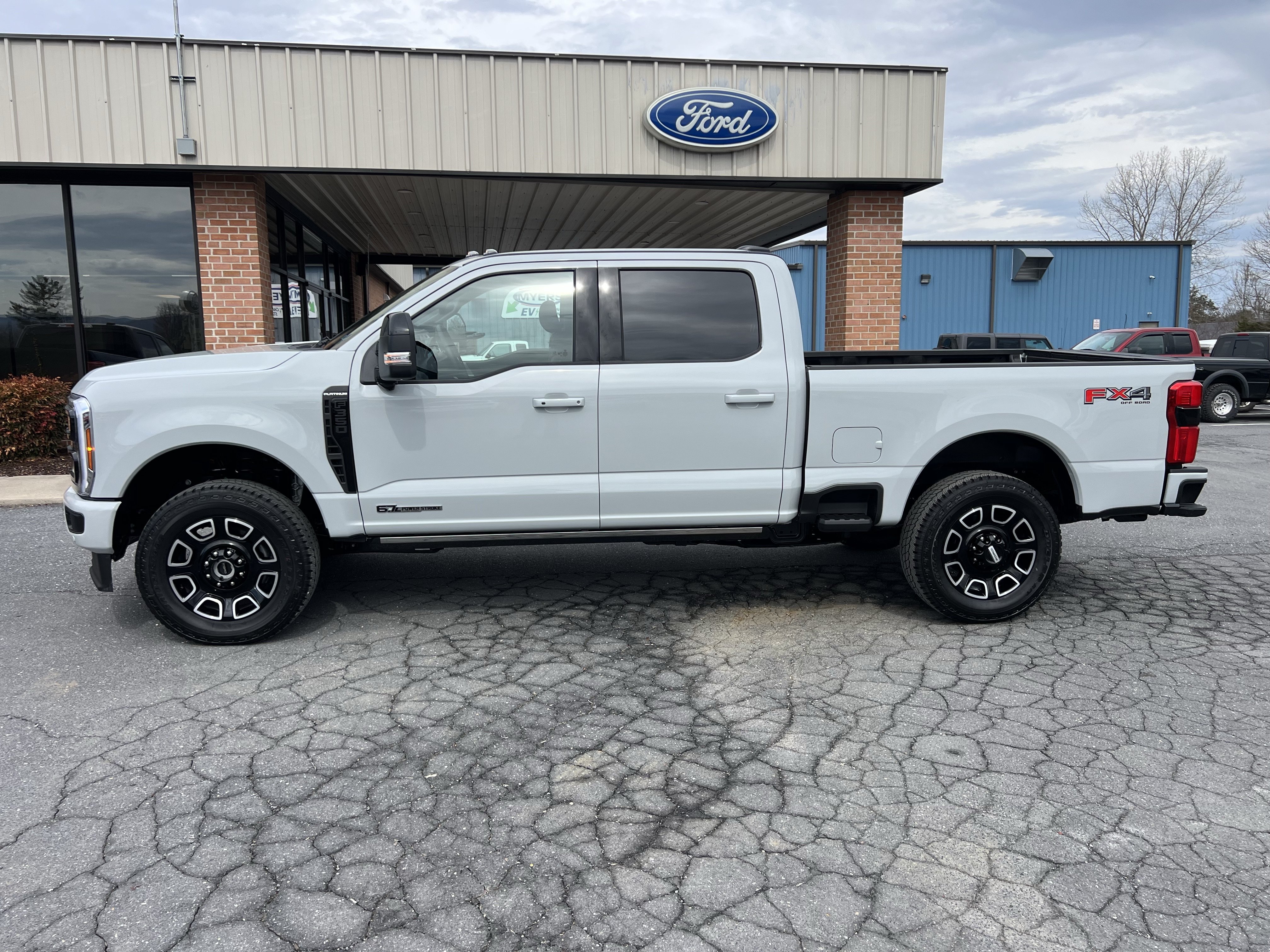 New 2026 Ford F350 Platinum w/ FX4 Off-Road Package AWD/4WD image 1