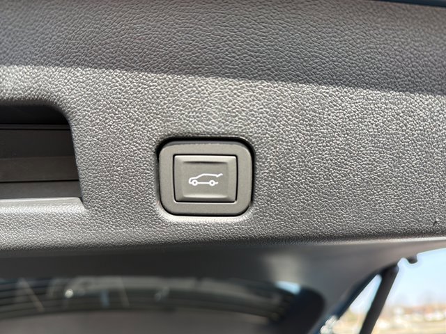 New 2026 Chevrolet Traverse LT image 37