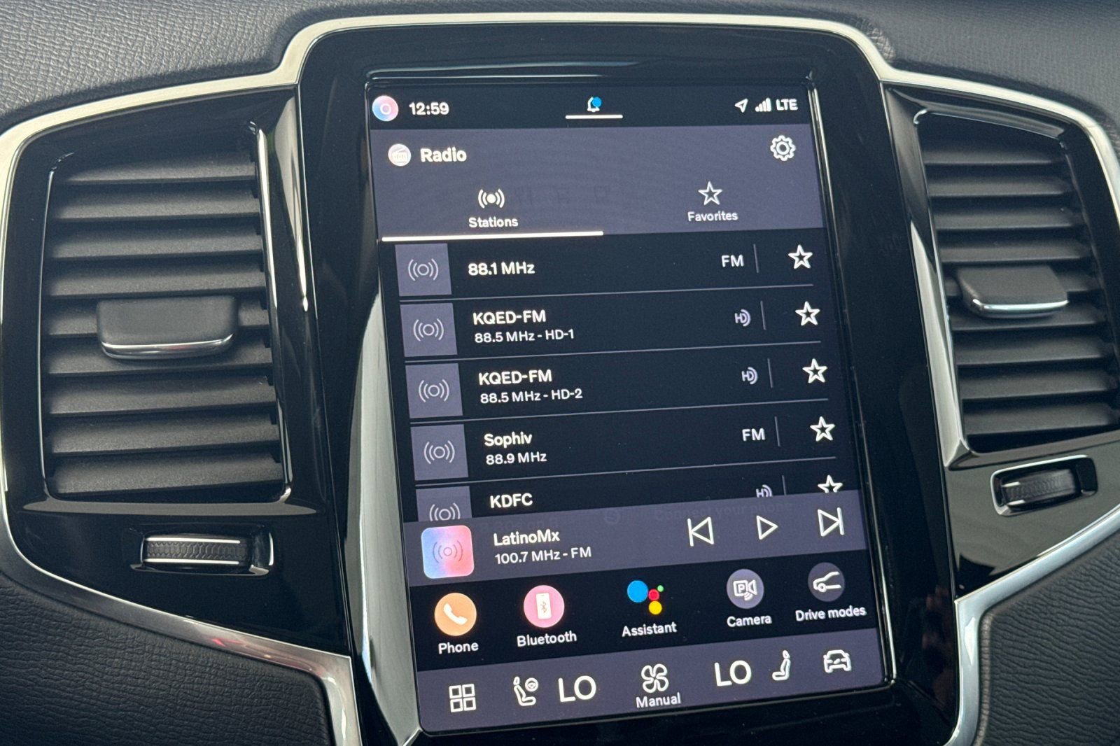 Used 2023 Volvo XC90 T8 Plus w/ Protection Package Premier image 22