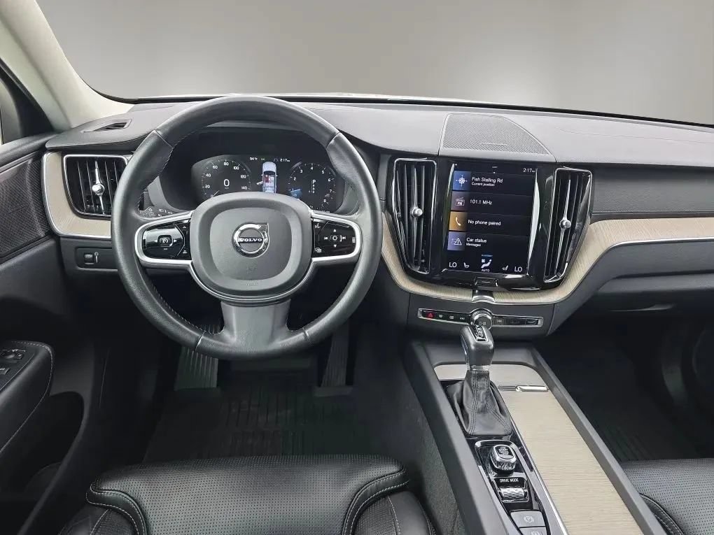 Used 2021 Volvo XC60 T5 Inscription w/ Advanced Package FWD image 14