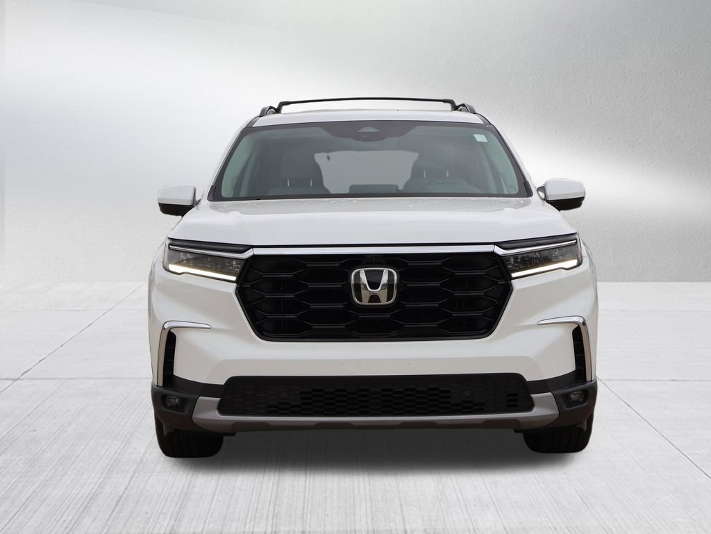 Used 2025 Honda Pilot Elite image 47