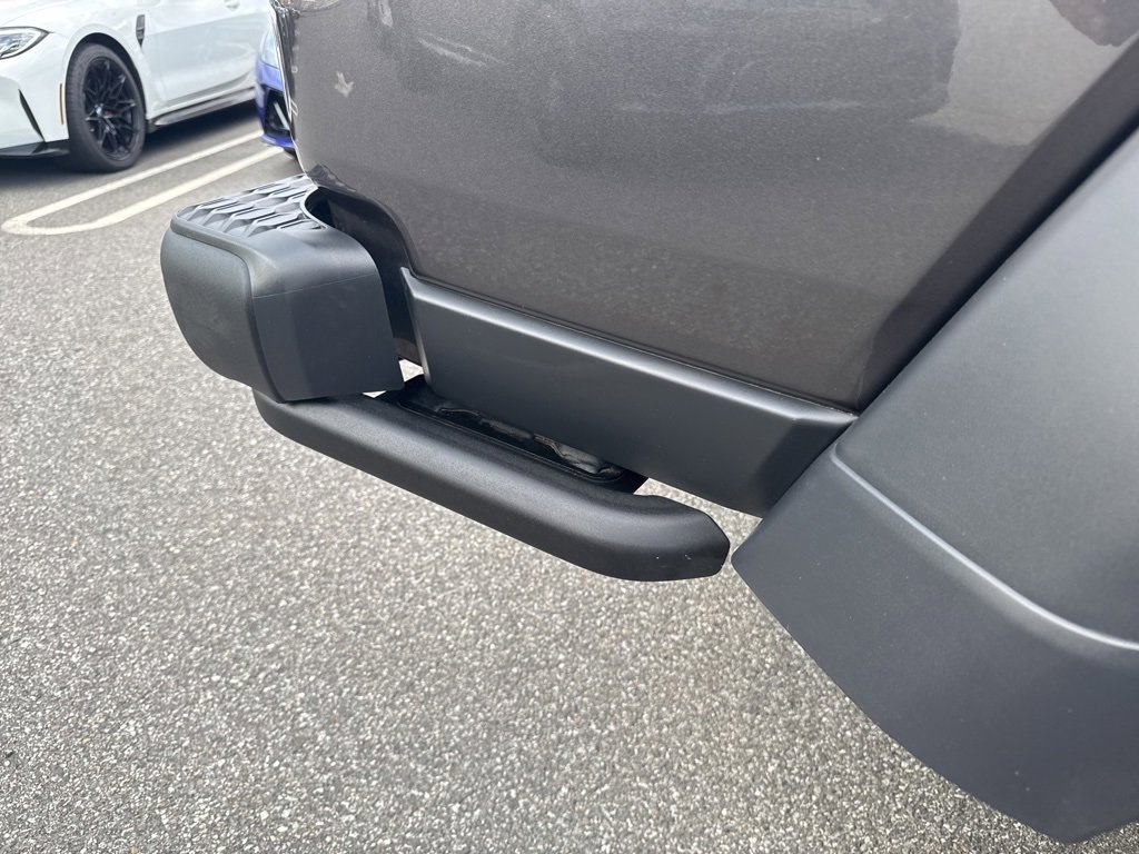 Used 2023 Jeep Gladiator Rubicon w/ LED Lighting Group image 32