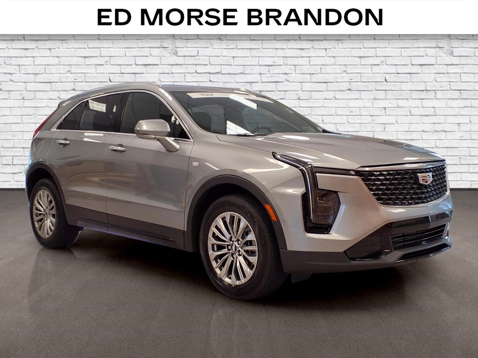 Certified 2024 Cadillac XT4 Premium Luxury w/ Technology Package FWD image 6