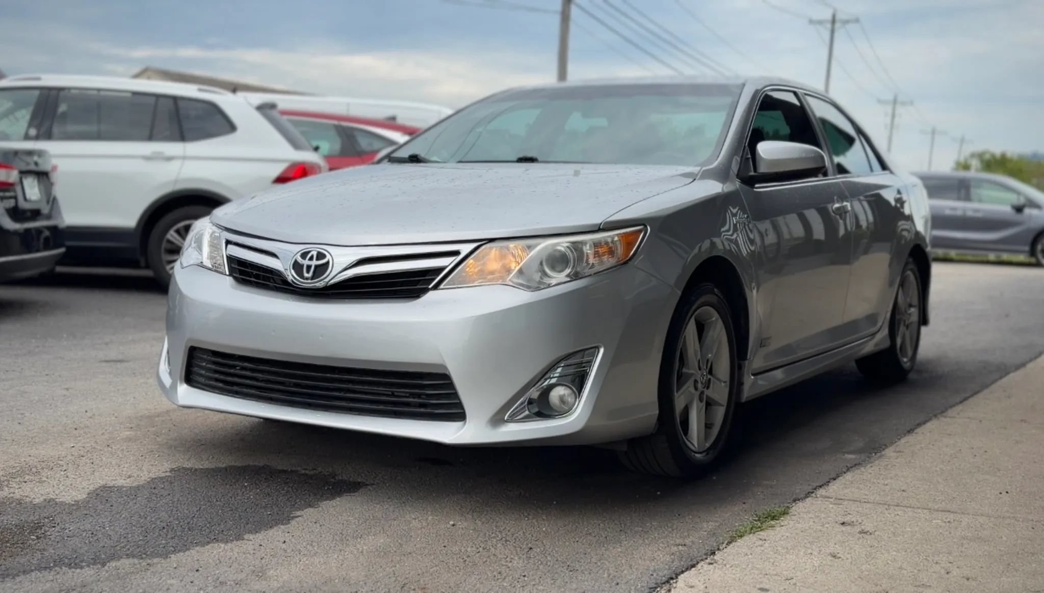 Used 2014 Toyota Camry SE FWD image 5