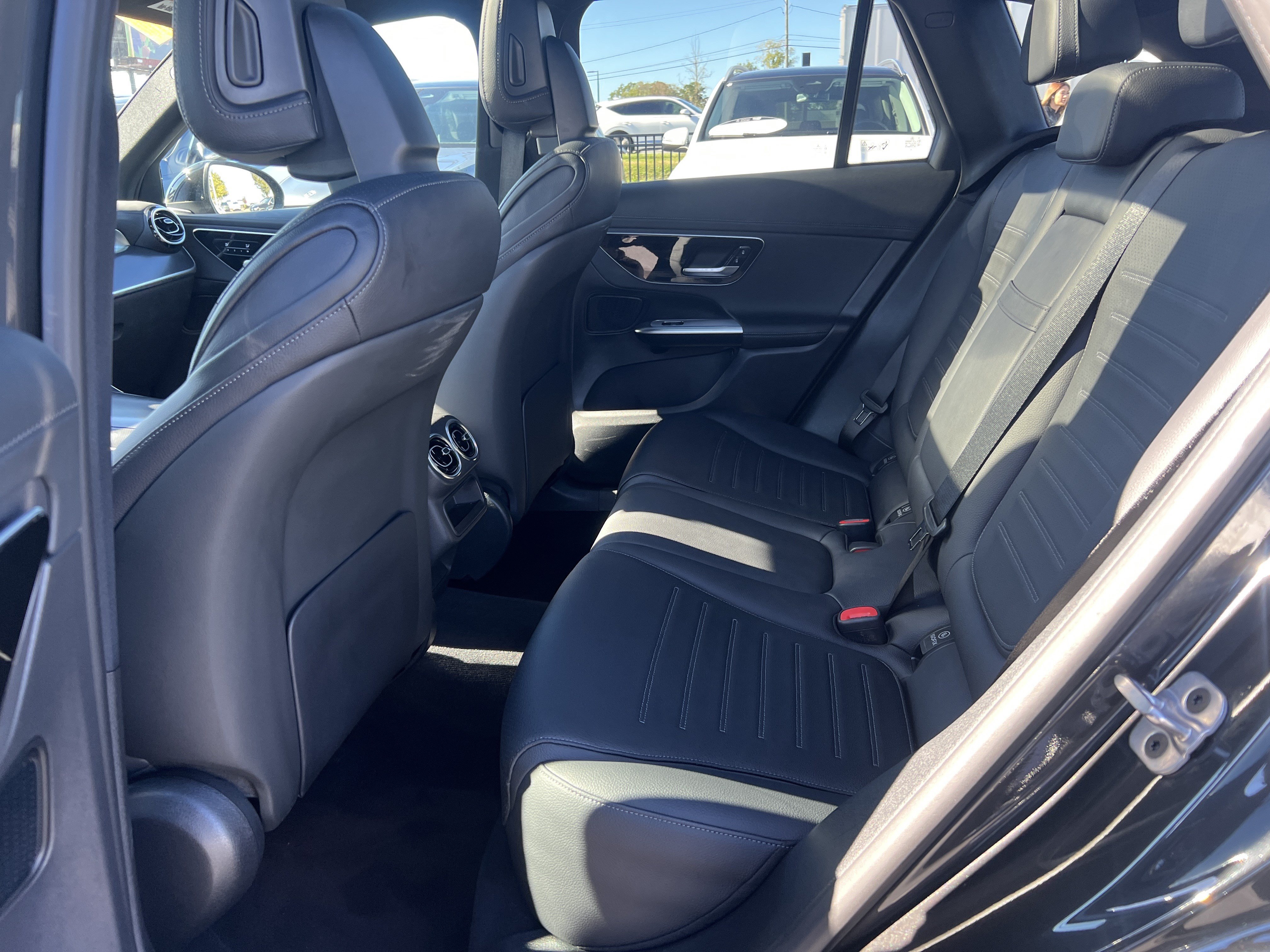 Certified 2024 Mercedes-Benz GLC 300 image 33