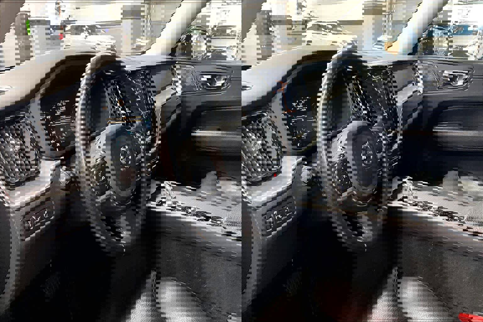 Used 2019 Volvo XC60 T8 Momentum w/ Advanced Package image 17