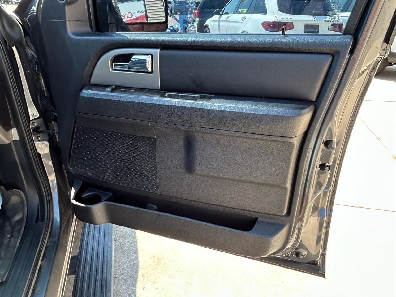 Used 2015 Ford Expedition EL Limited w/ Equipment Group 301A AWD/4WD image 17