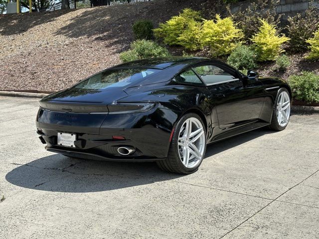 Used 2024 Aston Martin DB12 image 16