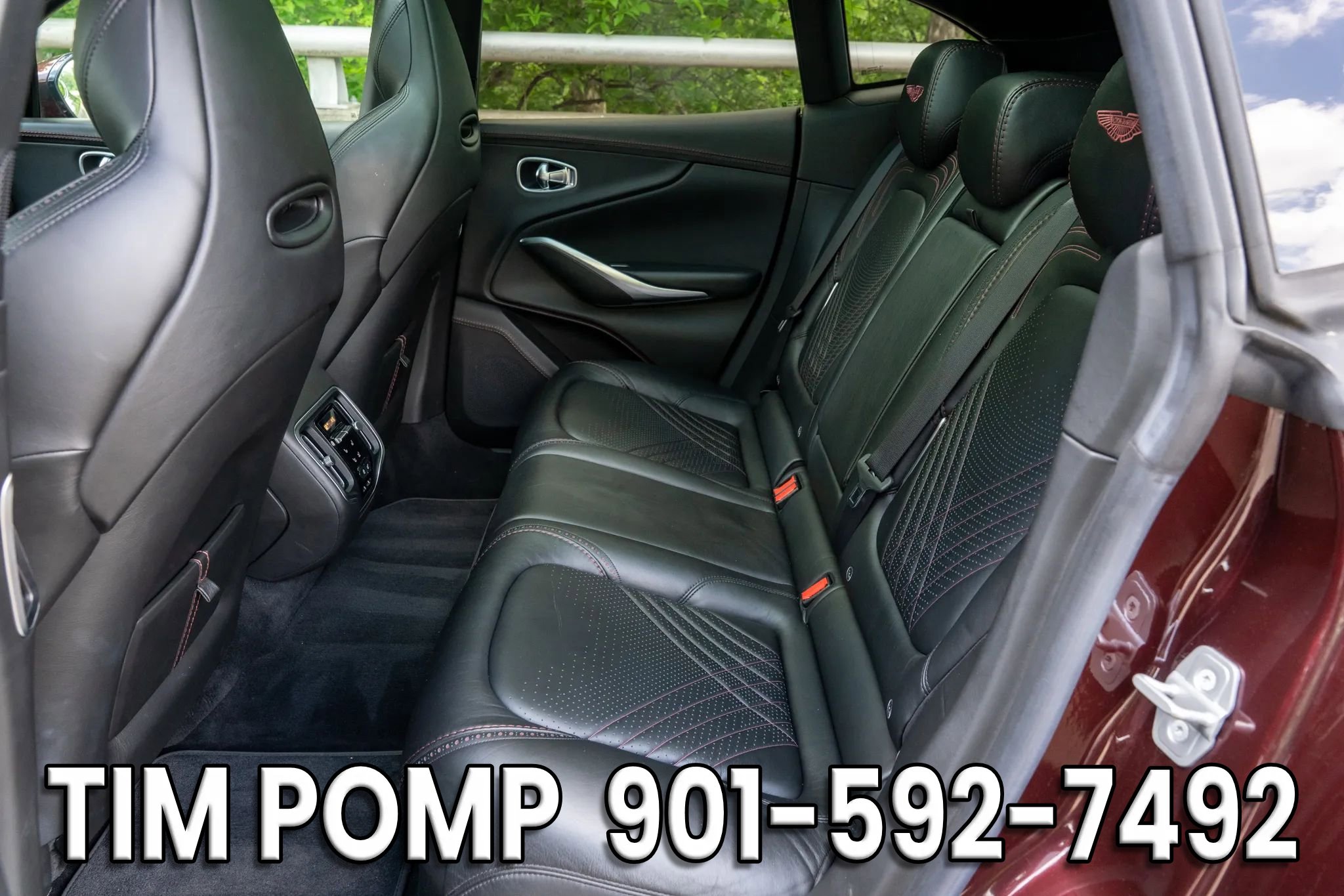 Used 2021 Aston Martin DBX image 14