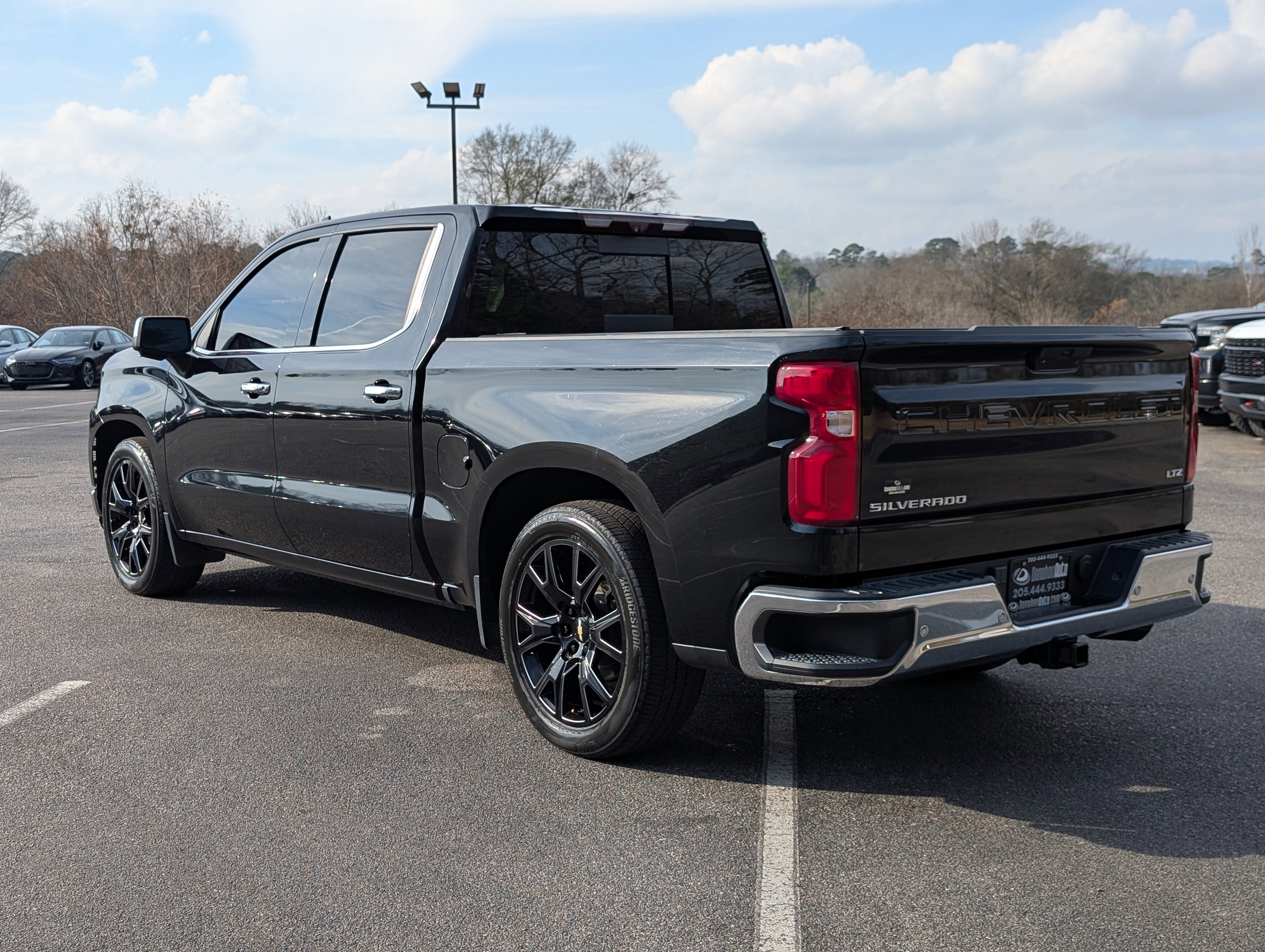 Used 2022 Chevrolet Silverado 1500 LTZ w/ Technology Package image 7