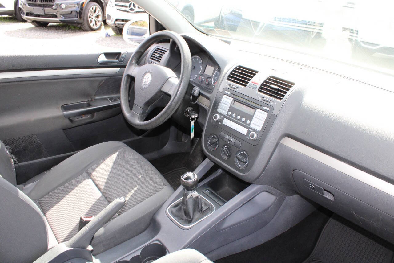 Used 2008 Volkswagen Rabbit S FWD image 12