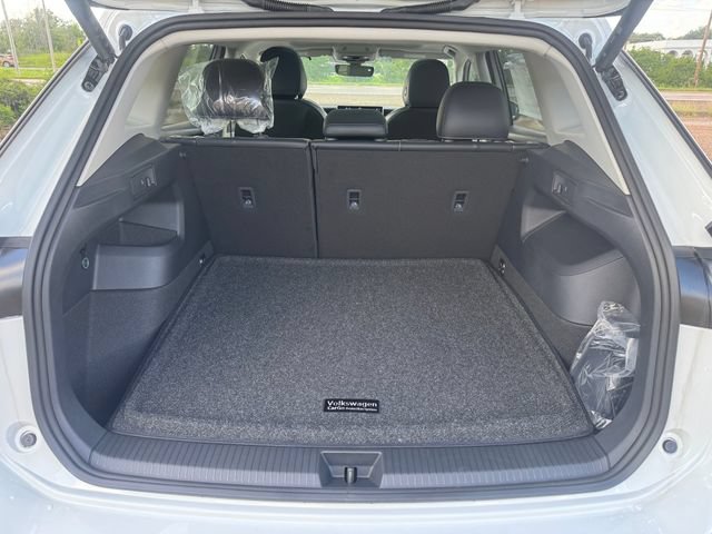 New 2026 Volkswagen Tiguan SE FWD image 20