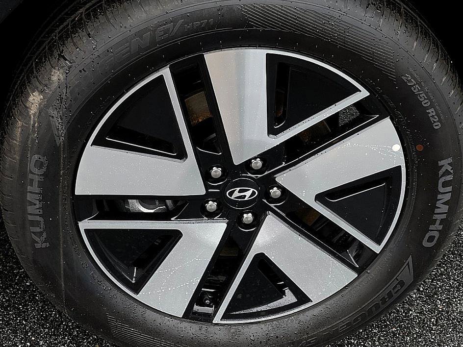 New 2026 Hyundai Ioniq 9 SEL image 5