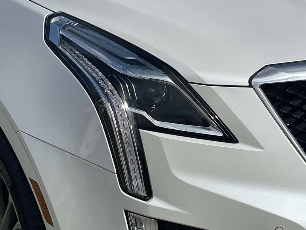 Certified 2023 Cadillac XT5 Sportv w/ Technology Package AWD/4WD image 9